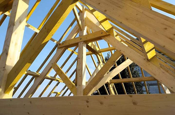 Charpente traditionnelle en bois Reims