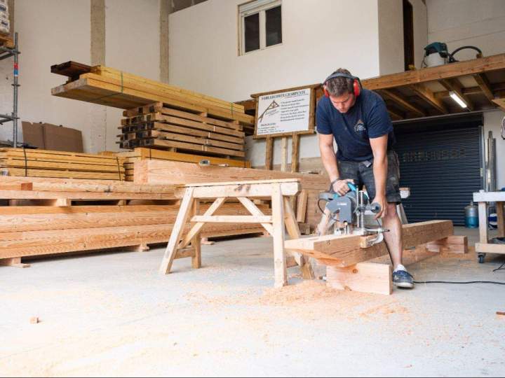 Rénovation, modification et surélévation expertes de vos charpentes anciennes